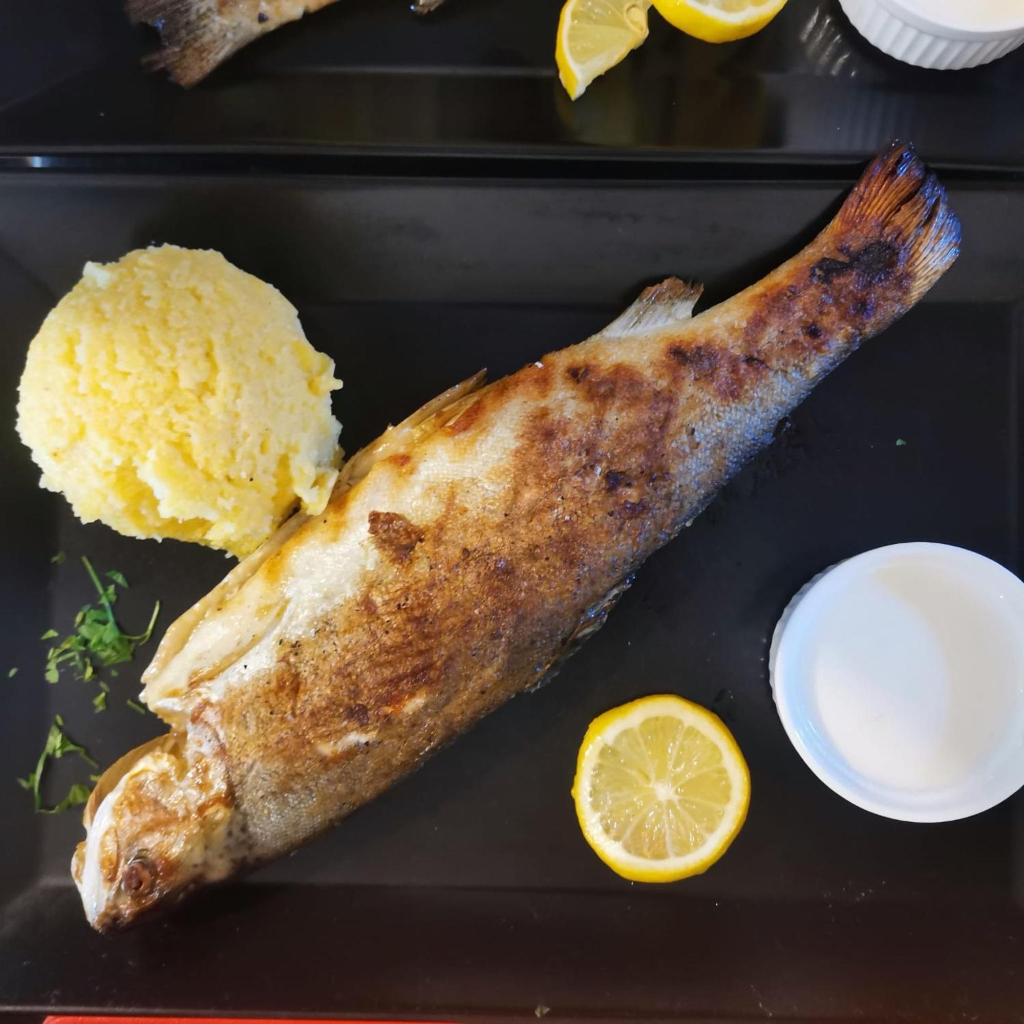 Pensiunea La Taverna Traisteni Экстерьер фото